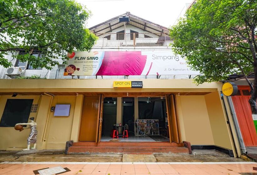 ホテル Spot On 2240 Simpang Tujuh Residence