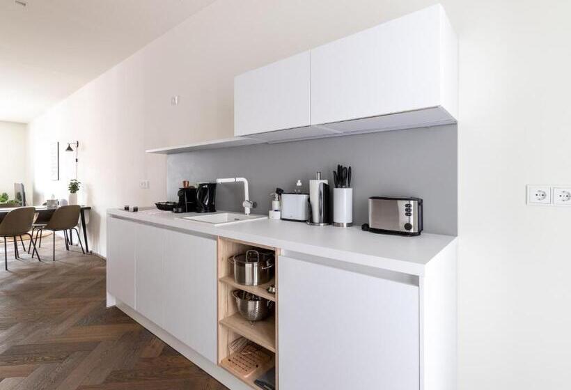 Limehome Linz Schillerstraße
