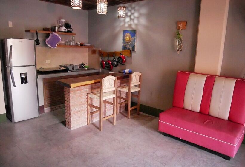 Madre Tierra Hotel & Coworking & Hostal