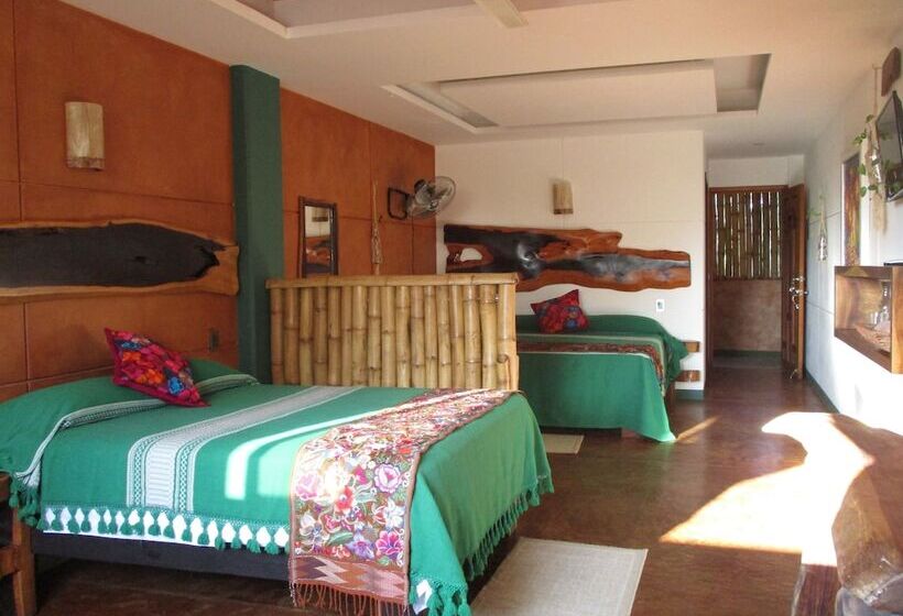 Madre Tierra Hotel & Coworking & Hostal