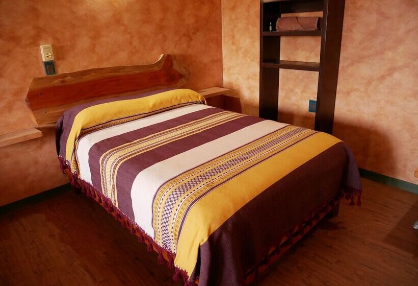 Madre Tierra Hotel & Coworking & Hostal