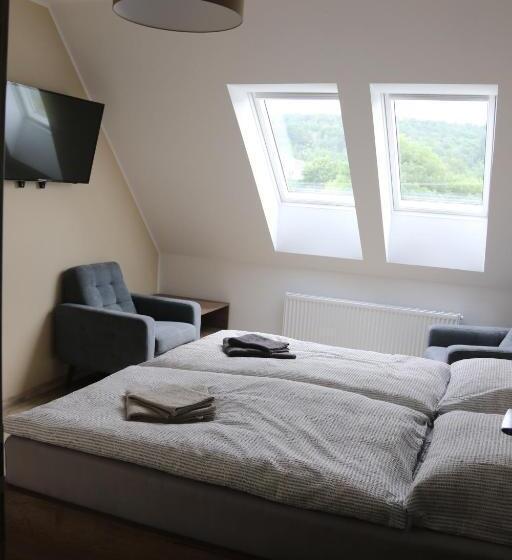 Пансион Apartmány Lama