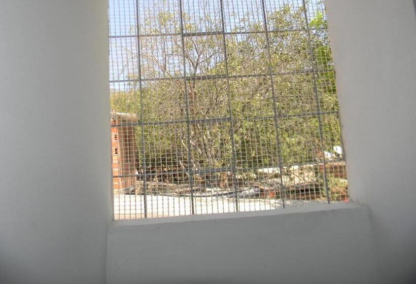 ペンション Hostalnativo