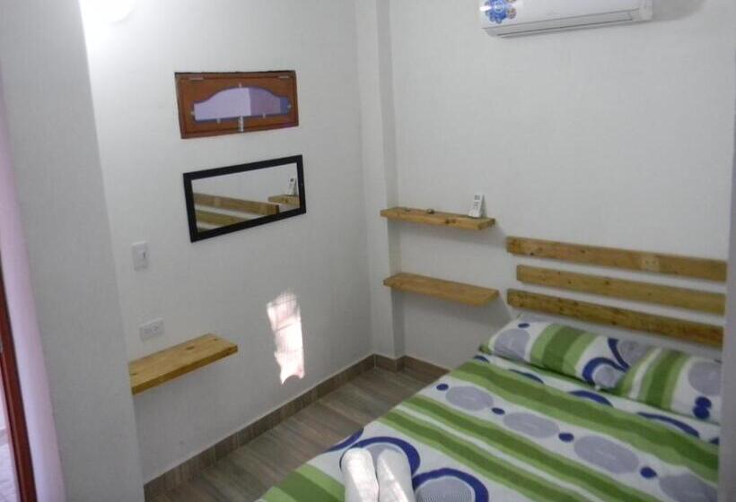 ペンション Hostalnativo