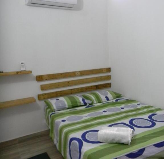 ペンション Hostalnativo