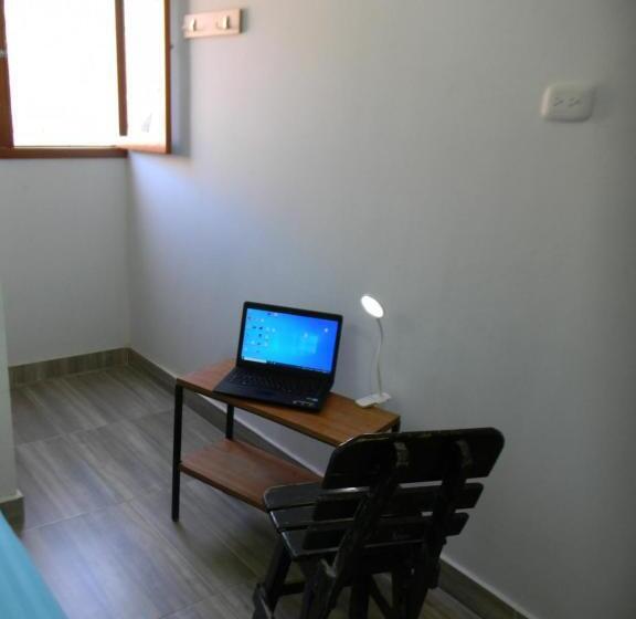 ペンション Hostalnativo