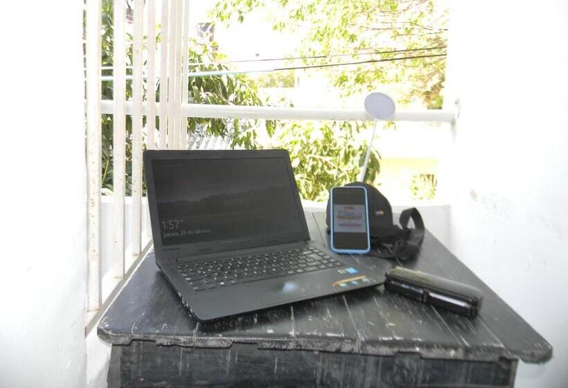 ペンション Hostalnativo