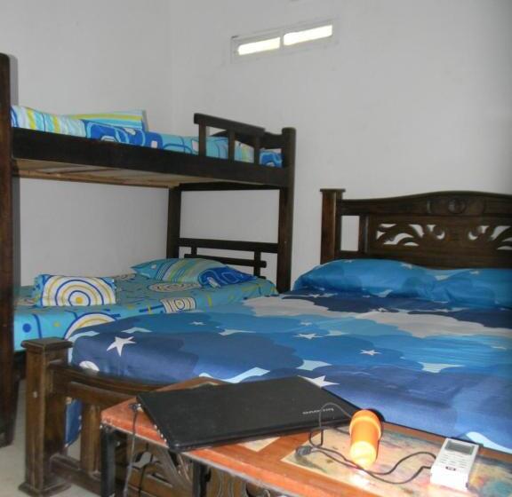 ペンション Hostalnativo