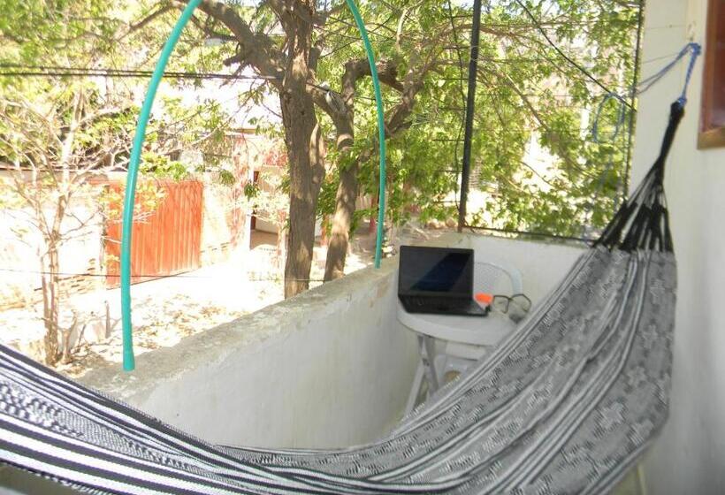 ペンション Hostalnativo