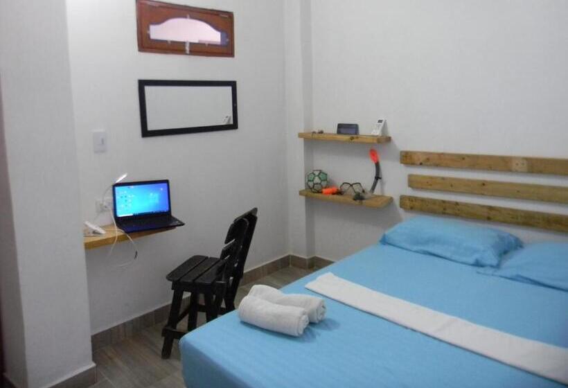 ペンション Hostalnativo