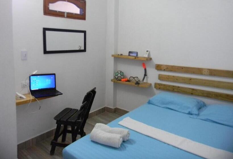 ペンション Hostalnativo