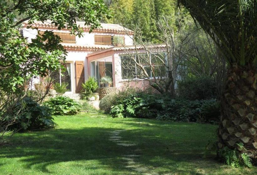 ペンション Les 3 Secs,chambre D Hôte Indépendante Au Calme