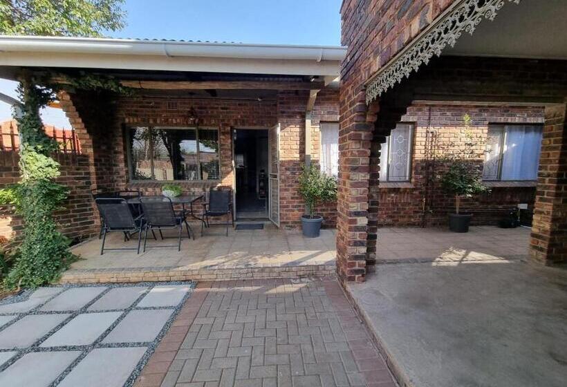 펜션 The Retreat Guesthouse