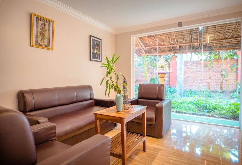 پانسیون Tropical Villa Siem Reap