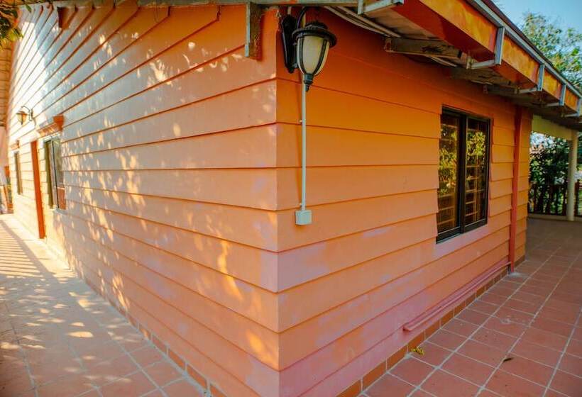 پانسیون Tropical Villa Siem Reap