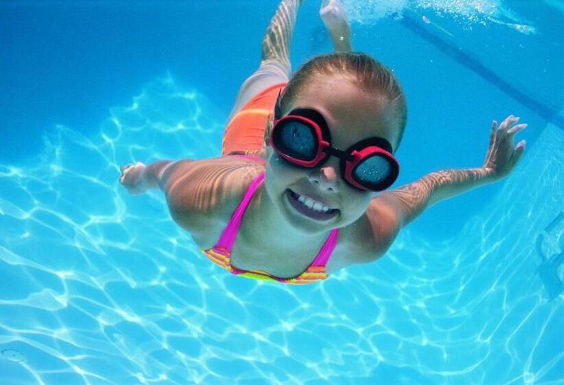 Отель Bayside Resort