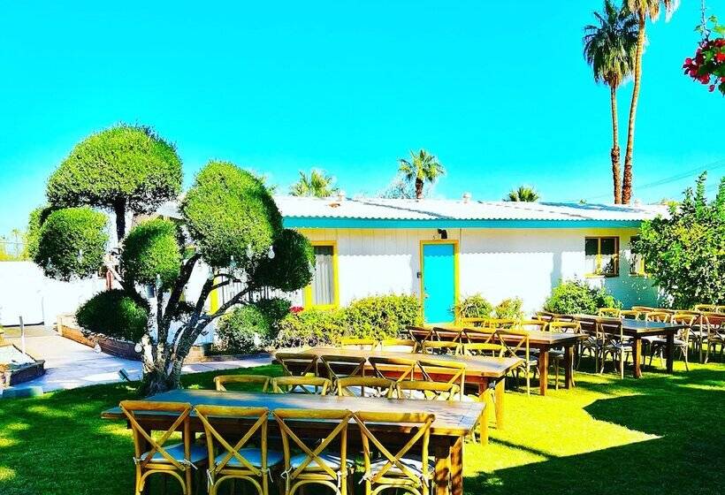 A Place In The Sun Hotel   Adults Only Big Units, Privacy Gardens & Heated Pool & Spa In 1 Acre Park