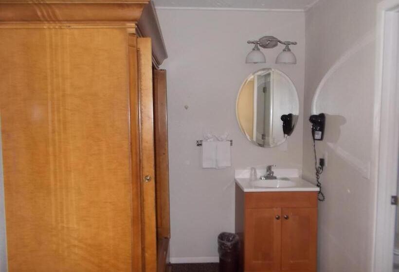 בית מלון כפרי Atomic Inn Beatty Near Death Valley