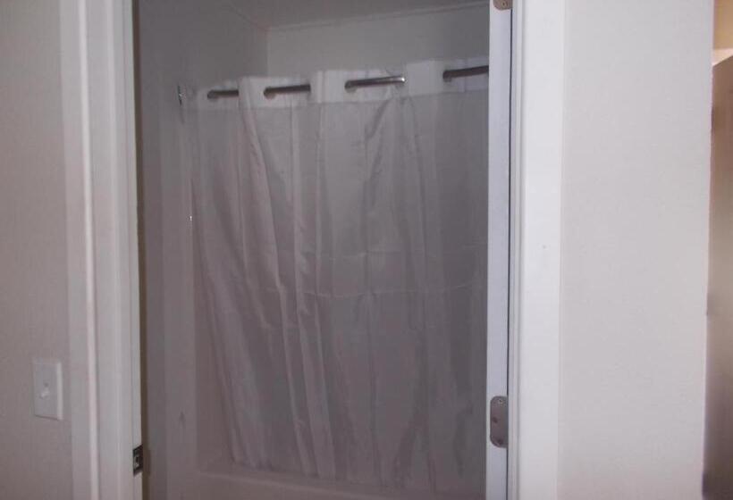 בית מלון כפרי Atomic Inn Beatty Near Death Valley