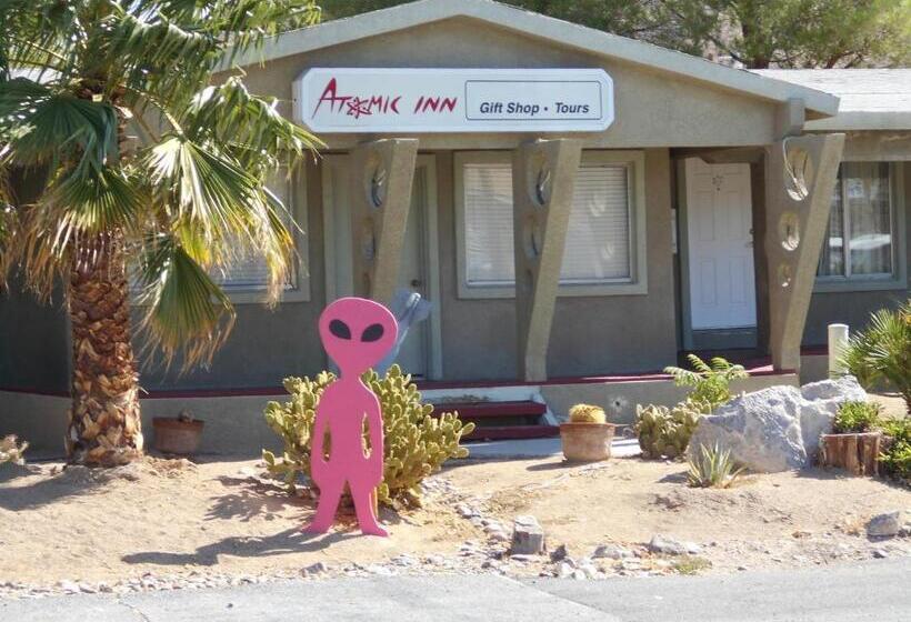 בית מלון כפרי Atomic Inn Beatty Near Death Valley