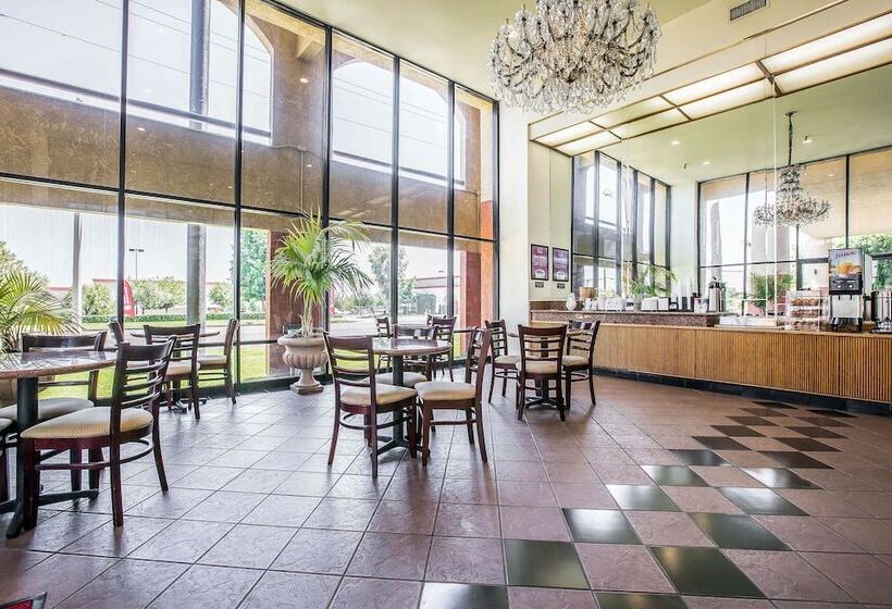 호텔 Baymont By Wyndham Ontario