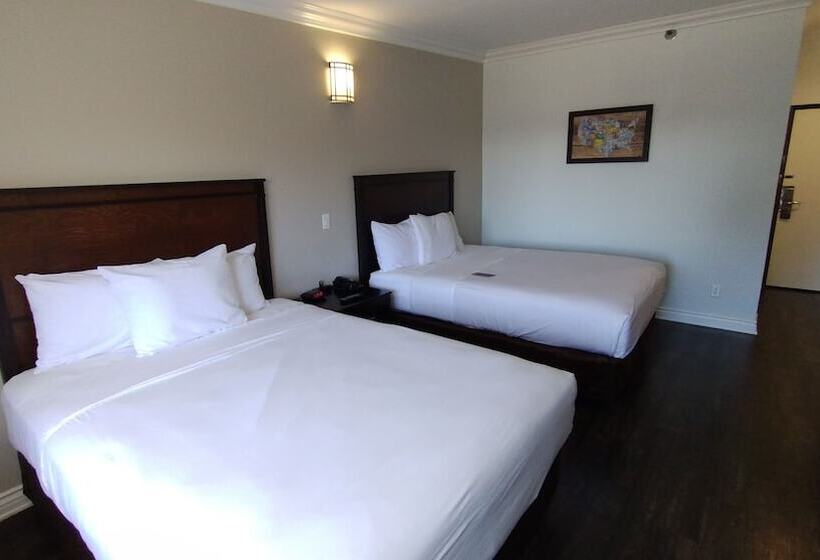 호텔 Baymont By Wyndham Ontario