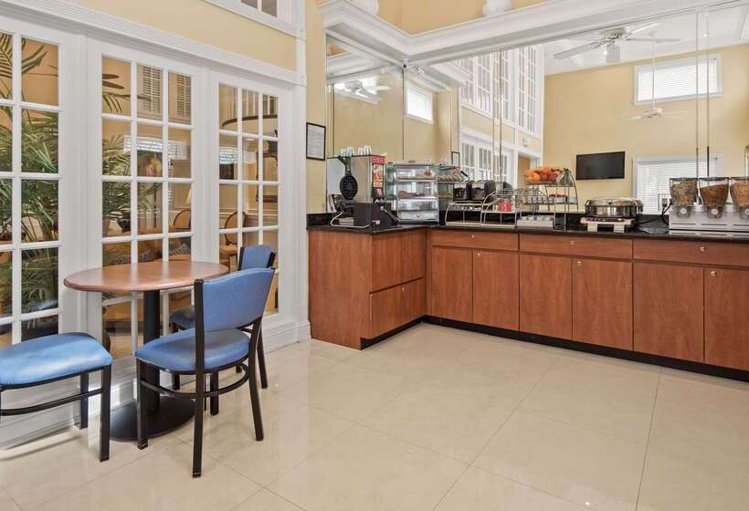 فندق Best Western Plus Kingsland