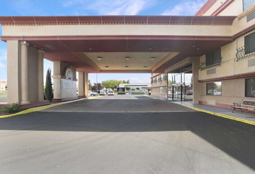 Best Western Plus Orchid Hotel & Suites