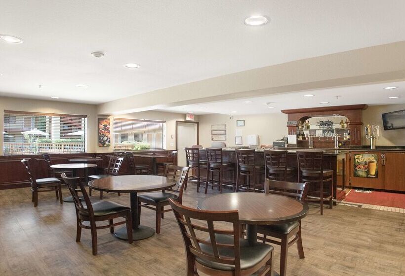 Best Western Plus Orchid Hotel & Suites