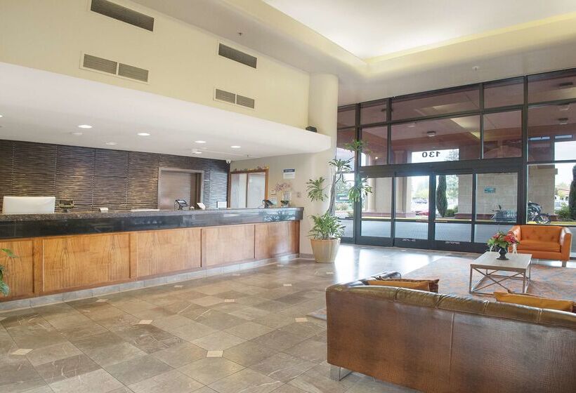 Best Western Plus Orchid Hotel & Suites