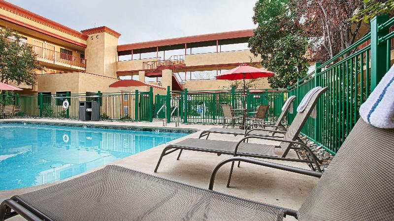 Best Western Plus Orchid Hotel & Suites