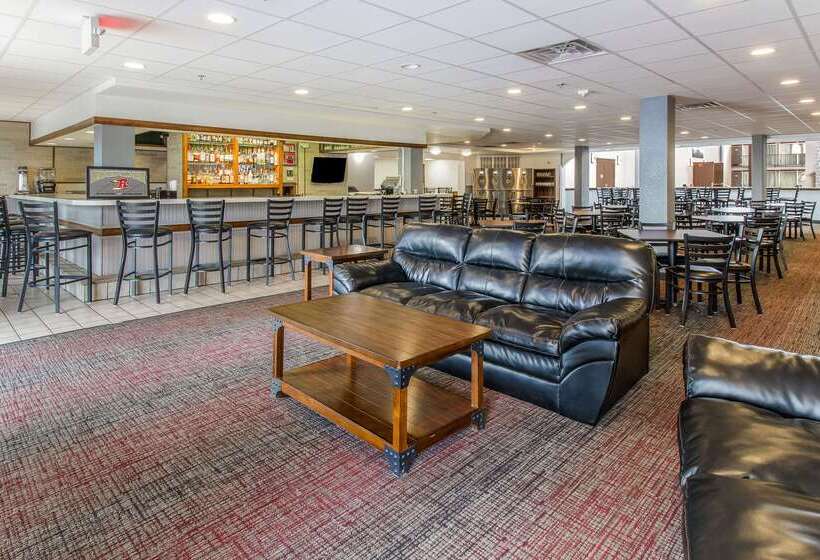 בית מלון כפרי Sonesta Essential Rapid City