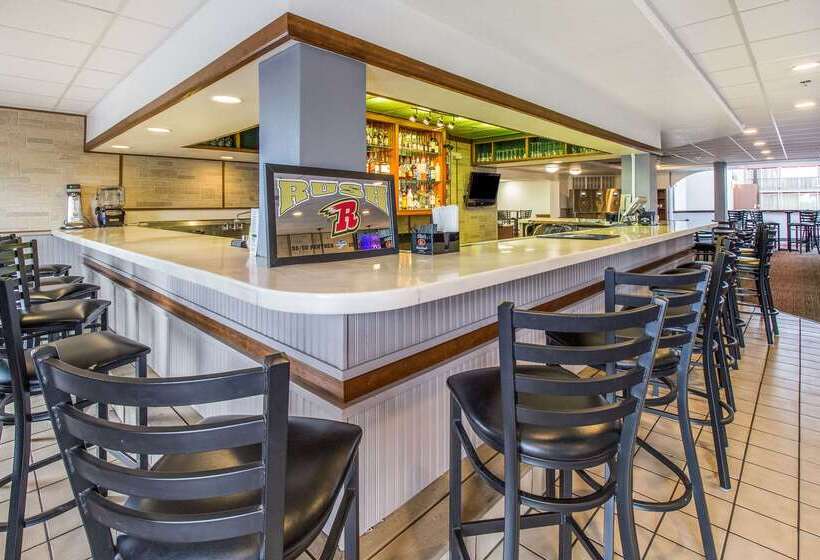 בית מלון כפרי Sonesta Essential Rapid City