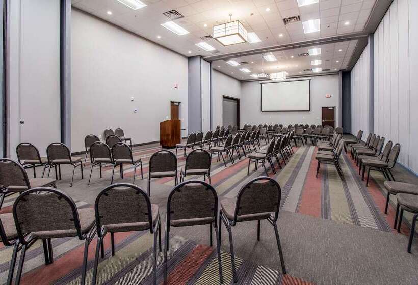 בית מלון כפרי Sonesta Essential Rapid City