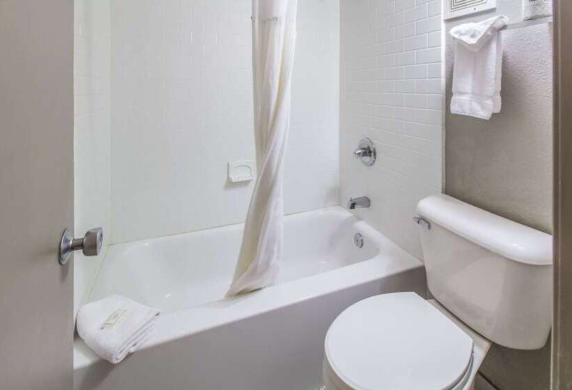 בית מלון כפרי Sonesta Essential Rapid City