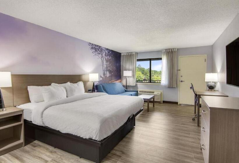 Отель Clarion Pointe On The Lake Clarksvillesouth Hill West