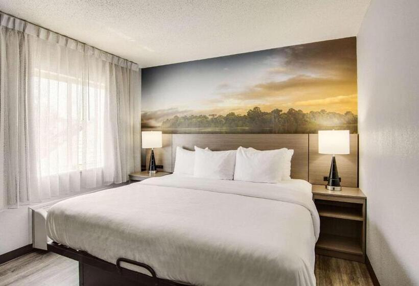 Отель Clarion Pointe On The Lake Clarksvillesouth Hill West