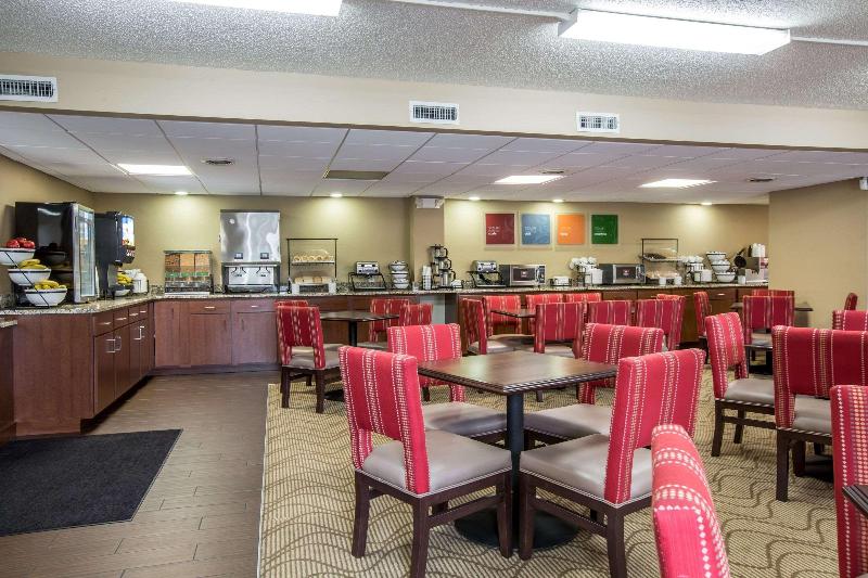 هتل Comfort Inn & Suites At Dollywood Lane