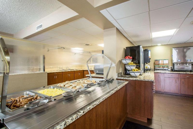 هتل Comfort Inn & Suites At Dollywood Lane