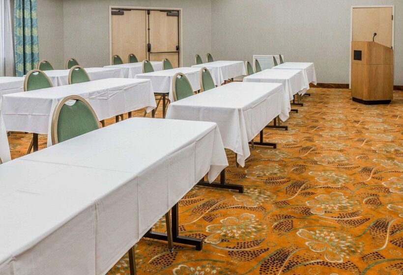 فندق Spark By Hilton Plymouth