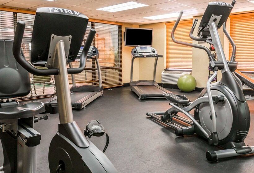 فندق Spark By Hilton Plymouth