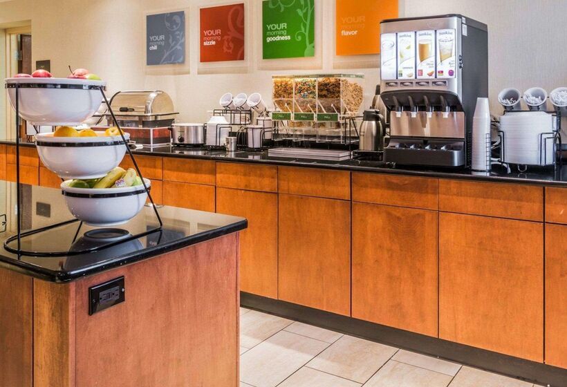 ホテル Spark By Hilton Plymouth