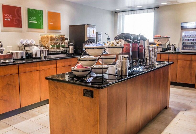 ホテル Spark By Hilton Plymouth