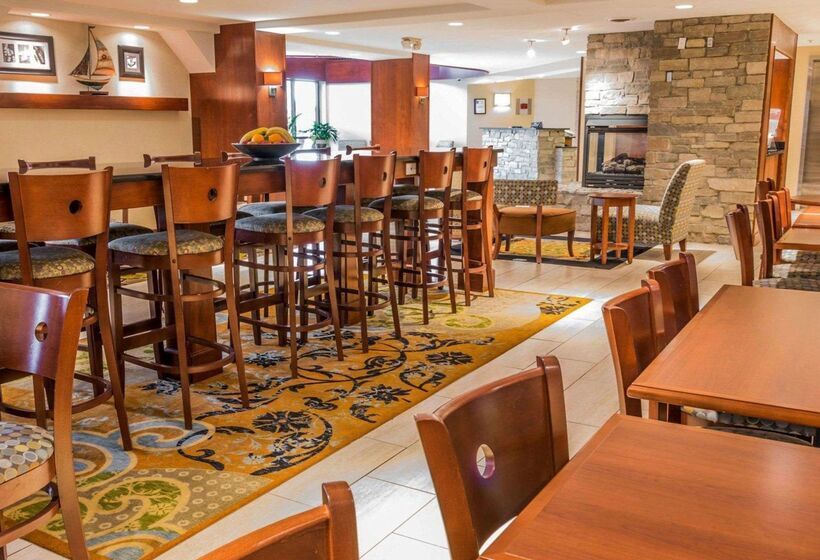 ホテル Spark By Hilton Plymouth