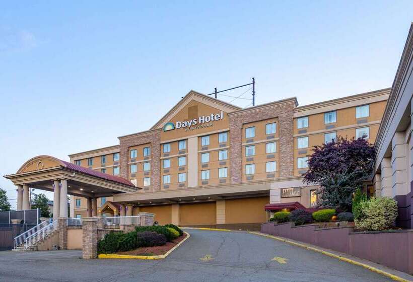 Days Hotel By Wyndham North Bergen