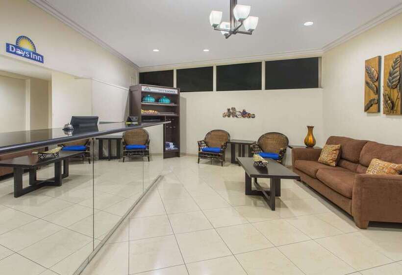 酒店 Days Inn By Wyndham Palm Springs