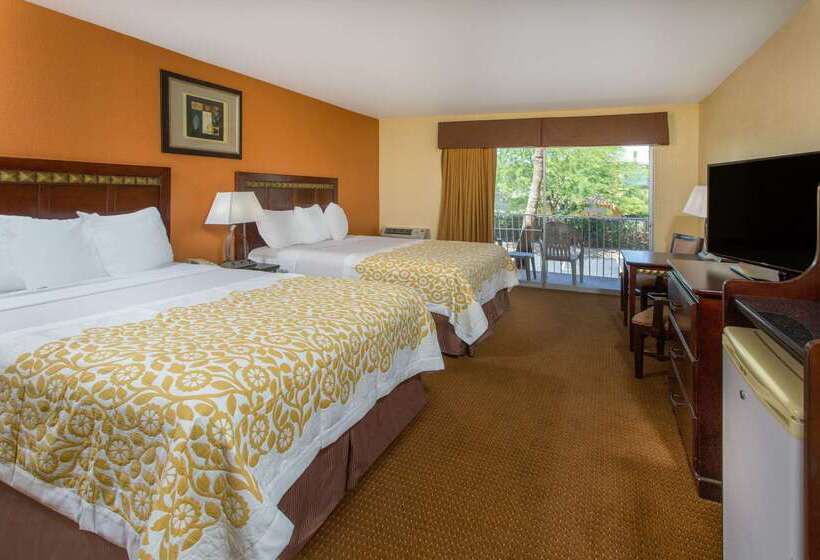 酒店 Days Inn By Wyndham Palm Springs