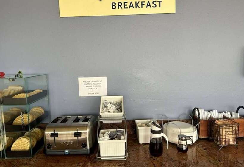 בית מלון כפרי Days Inn By Wyndham San Diegoeast/el Cajon