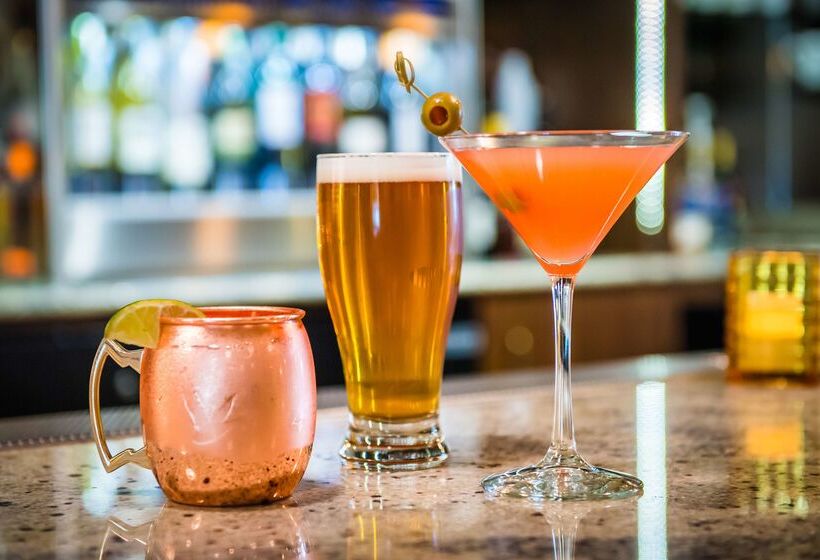 Отель Doubletree By Hilton Portland  Beaverton