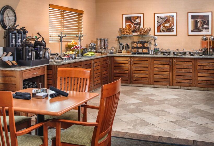 Отель Doubletree By Hilton Portland  Beaverton